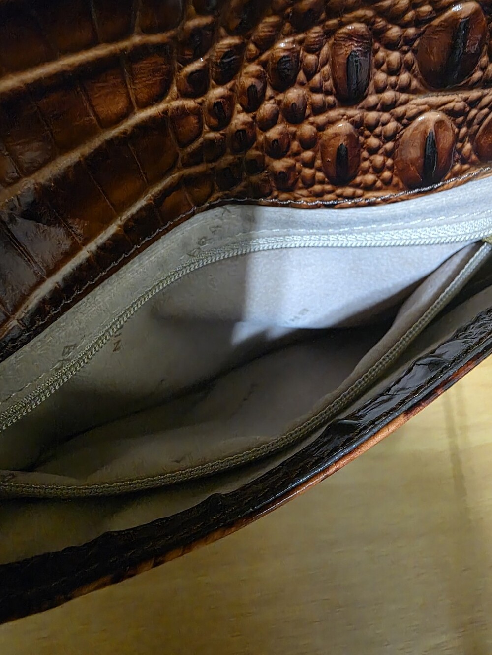 Brahmin Chain Crossbody - Picture 8 of 10